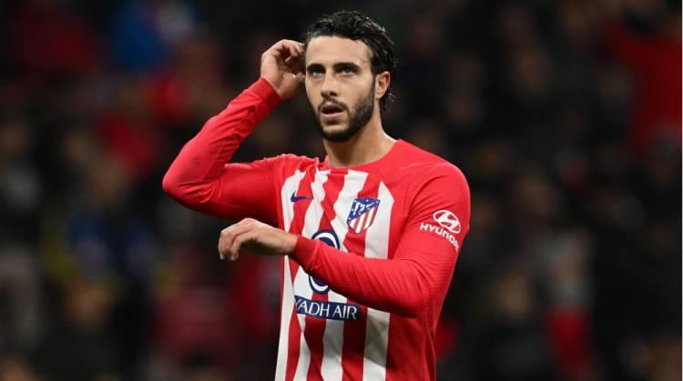 <p>Mario Hermoso<br />
<br />
Mevki: Stoper<br />
<br />
Güncel Kulüp: Bayer Leverkusen (Roma'da kiralık)<br />
<br />
Gelmesi muhtemel takım: Fenerbahçe</p>
