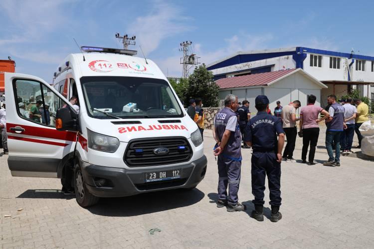 <p>Olay, Elazığ Organize Sanayi Bölgesi'ndeki Polatlar Medical ve Sınai Karışım Gazları imalat ve dolum tesisinde meydana geldi. </p>