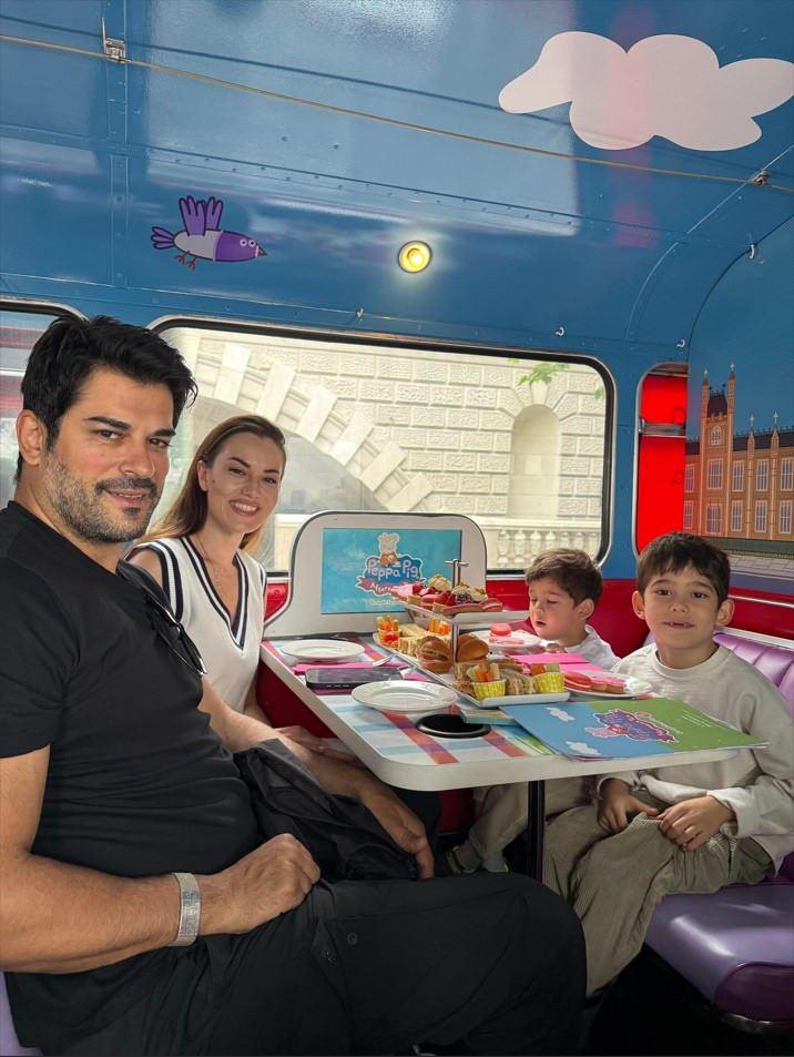 <p><span style="color:#000000">Çekim takvimi oldukça yoğun olan ünlü oyuncu, dizisinin sezon finali yapmasını fırsat bilerek eşi ve çocuklarıyla beraber tatile çıkmıştı. </span></p>