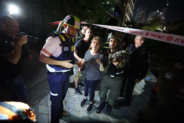 <p>Saldırılar sonrası büyük hasar alan Taran yönetimi, İsrail'in tüm stratejik bölgelerine ve kurumlarına birçok füze saldırısı düzenledi.</p>
<p> </p>