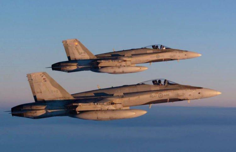 <p><span style="color:#B22222"><strong>CF-18’LERİN GÖREVİ SONA YAKLAŞIYOR</strong></span></p>
<p>Kanada’nın hâlihazırdaki CF-18 Hornet savaş uçağı filosu, 1980’lerden beri hizmet veriyor ve 2025-2032 yılları arasında kademeli olarak devre dışı bırakılacak.</p>