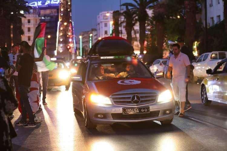 <p>Sari, ülkesinin Filistin'i destekleyen duruşuna işaret ederek, "Konvoy, Gazze halkına karşı işlenen suçları reddetmek amacıyla kara, deniz ve havadan başlatılan uluslararası insani yardım hareketine katılıyor." ifadelerini kullandı.</p>