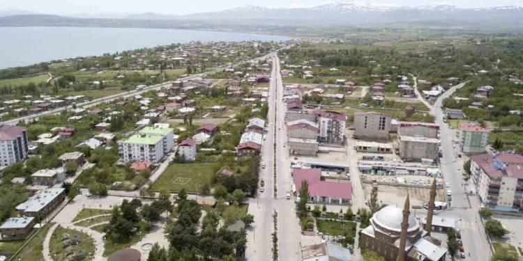 <p>24. BİTLİS | Ahlat</p>
