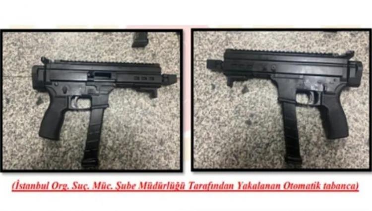 <p>Sabah'ta yer alan habere göre, Kağıthane'de, 25 Ağustos 2023'te yapılan bir operasyonda şüpheliler tarafından açılan ateş sonucu polis memuru Hakan Telli şehit olmuştu.</p>