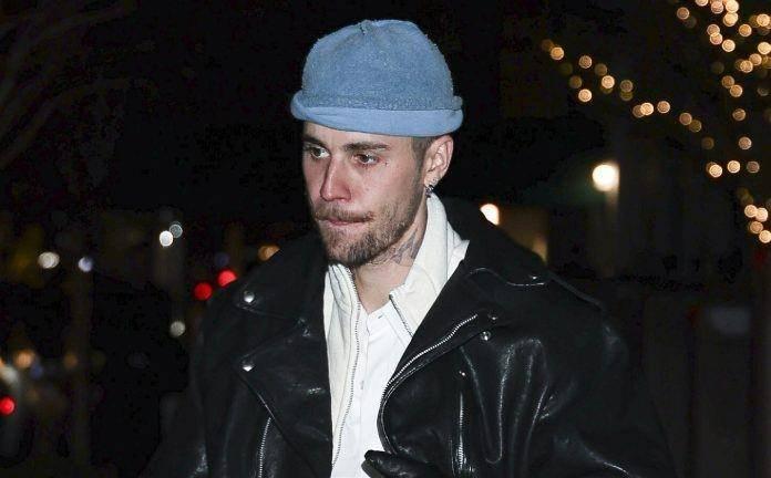 <p><span style="color:#000000"><strong>Dev bir servet ve şöhretin ardında ruhsal olarak çok zor günler geçiren dünyaca ünlü yıldızın eşi Hailey Bieber, kısa bir süre önce yaptığı açıklamada ünlü yıldızın hiç uyumadığını ve yemek yemek istemediğini söylemişti. </strong></span></p>