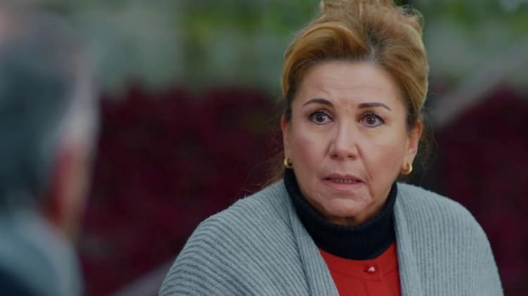 <p><span style="color:#000000">Oyunculuk kariyerine 1975 yılında başlayan Gül Onat, "İkinci Bahar", "Sihirli Annem", "Lale Devri" ve "Yer Gök Aşk" dizileri ile izleyici karşısına çıkmıştı. </span></p>