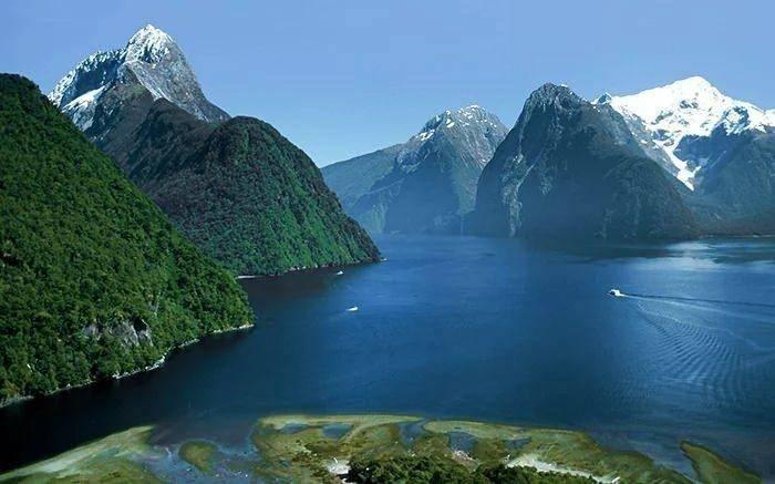 <p><span style="color:inherit">K&uuml;resel Barış Endeksi'nde ikinci sırada yer alan Yeni Zelanda, &ccedil;atışmalara karşı tarafsız duruşuyla uzun zamandır takdir topluyor.</span></p>

<p>&nbsp;</p>
