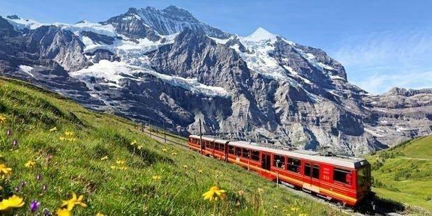 <p><span style="color:inherit">D&uuml;nyadaki t&uuml;m &uuml;lkeler arasında İsvi&ccedil;re, siyasi tarafsızlıkla tek başına ve en kolay ilişkilendirilen &uuml;lke olabilir.</span></p>

<p>&nbsp;</p>
