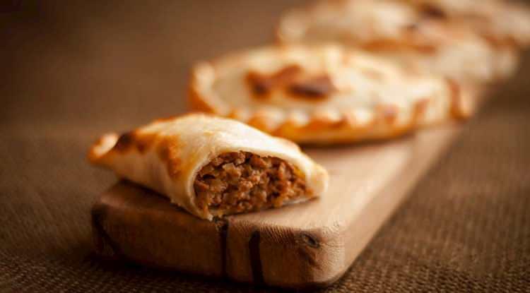 <p><strong>15. EMPANADAS ARGENTINAS (ARJANTİN)</strong></p>
