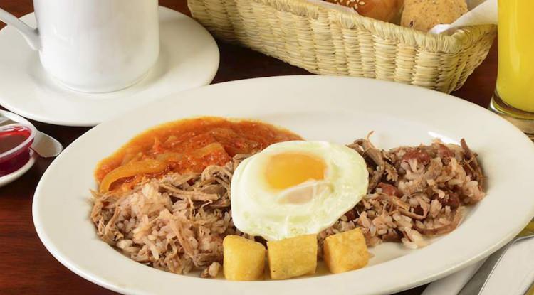 <p><strong>16. CALENTADO (KOLOMBİYA)</strong></p>
