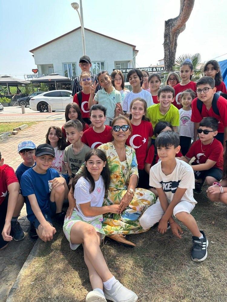 <p>&nbsp;</p>

<p>&nbsp;</p>
