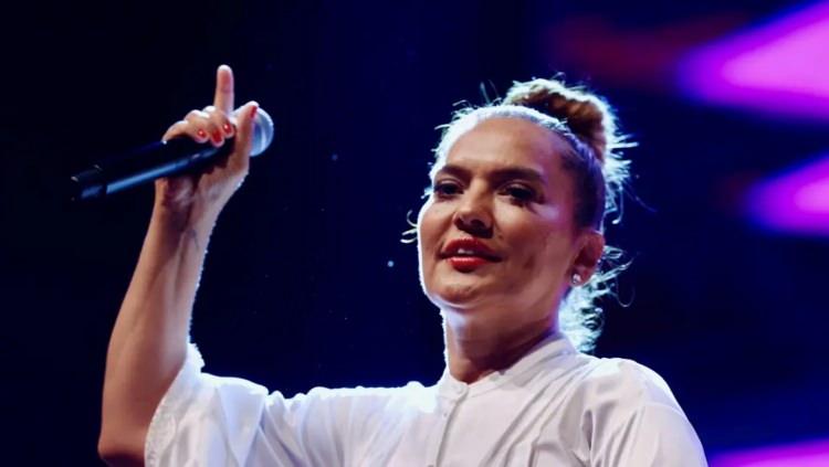<p><span style="color:#000000">Ünlü şarkıcı Demet Akalın, Kurban Bayramı'nın 1. günüde Yalova'da sahne almıştı.</span></p>