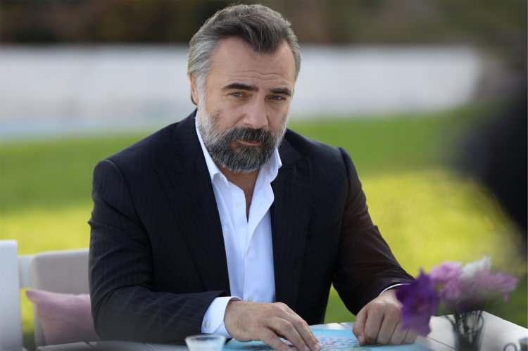 <p><span style="color:#000000">Konuk olduğu bir programda özel hayatına dair açıklamalarda bulunan </span><span style="color:rgb(0, 0, 0)">Oktay Kaynarca, e</span><span style="color:rgb(0, 0, 0)">n büyük pişmanlığını açıkladı. Ünlü oyuncunun çocuk itirafı gündem oldu. </span></p>