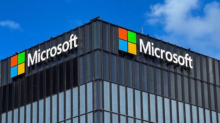 <p><span style="color:#B22222"><strong>2-Microsoft:</strong> </span></p>
<p> </p>
<p> </p>
<p>3,53 trilyon dolar</p>