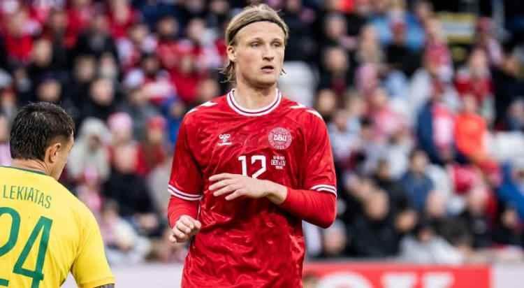 <p>Beşiktaş, Embolo'nun 7 milyon Euro talep etmesinin ardından, Kasper Dolberg'e yöneldi.<br />
<br />
(FANATİK)</p>