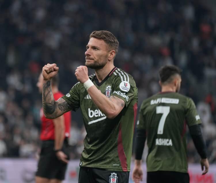 <p>Trendyol Süper Ligi'ni 3. sırada bitiren Samsunspor ile 4. sırada yer alan Beşiktaş, 2025/26 sezonunda UEFA Avrupa Ligi elemelerinde mücadele edecek.</p>