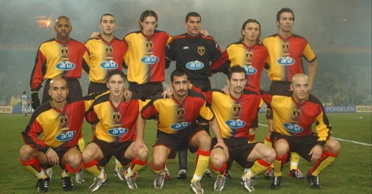 <p>Futboldan emekli olan yıldızların yeni meslekleri görenleri şaşırttı. İşte efsane futbolcuların şu an yaptığı meslekler.</p>