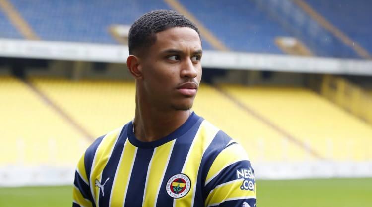 <p>Jayden Oosterwolde<br />
<br />
Fenerbahçe<br />
<br />
13 milyon Euro</p>