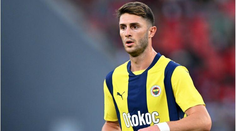 <p>İsmail Yüksek<br />
<br />
Fenerbahçe<br />
<br />
11 milyon Euro</p>