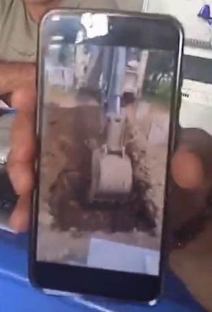 <p>Muzaffer Diken’in, olaydan 1 gün önce yakınlarıyla, cep telefonuyla çektiği görüntüsü ortaya çıktı. </p>