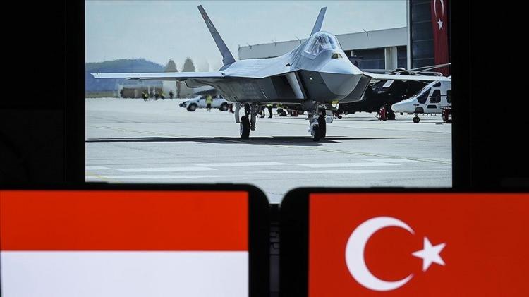 <p>ABD’li yorumcular, bu çerçevede KAAN’ın, tamamlandığında Rafale’den daha gelişmiş bir platform olma potansiyeline sahip olduğunu belirtti. Haberde şu ifadeye yer verildi:</p>
<p> </p>
<p><strong>“KAAN, başlangıçtan itibaren uzun süredir yerleşik Batı sistemlerine meydan okuyabilecek bir tasarımla geliştirildi. Üstelik Dassault gibi geleneksel olarak çok daha pahalı üreticilerin önüne geçebilir.”</strong></p>