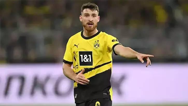 <p>Al Musrati’yi gözden çıkaran Beşiktaş, ön liberoya Salih Özcan’ı istiyor.<br />
<br />
Siyah-beyazlılar, milli futbolcunun kulübü Borussia Dortmund ile kıran kırana pazarlık yapıyor.<br />
<br />
(POSTA)</p>