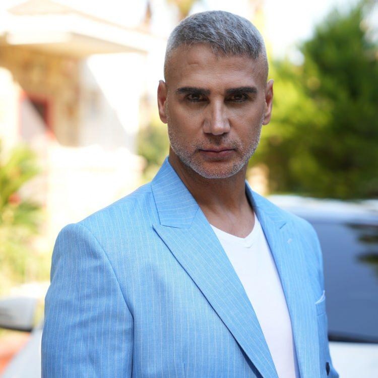 <p><span style="color:#000000"><strong>Instagram hesabını aktif bir şekilde kullanan ünlü şarkıcı, son paylaşımıyla akıllarda soru işareti oluşturdu.</strong></span></p>