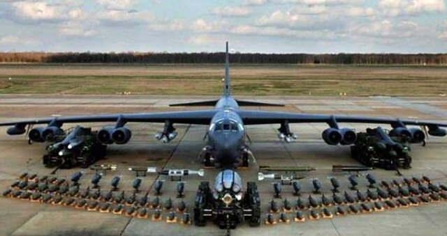 <p>11 EYLÜL'DE DE KULLANILDI</p>
<p>E-4B’ler sadece savaş senaryoları için değil; geçmişte ekipleri taşımak ya da kasırga krizlerinde komuta merkezi olarak kullanmak gibi çeşitli görevlerde de devreye girdi.</p>
<p>11 Eylül saldırıları sırasında da bu uçaklardan biri Başkan George W. Bush’un geçici güvenli komuta merkezi olmuştu.</p>
