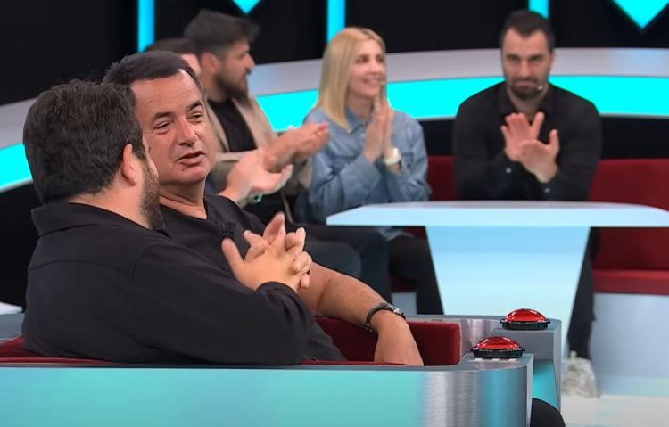 <p><span style="color:#000000"><strong>"Müge Anlı ile Tatlı Sert" programına duyduğu hayranlığı dile getiren Ilıcalı, "Televizyonda imrenerek izlediğim ve 'Ah keşke bizde olsa' dediğim o programından sonra burada olmaktan çok mutluyum" ifadelerini kullandı.</strong></span></p>