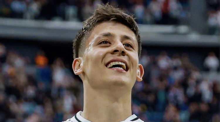 <p>Milli Eğitim Bakanlığı'nca ortaokul 8.sınıf öğrencilerine yönelik yapılan Liselere Geçiş Sınavı (LGS), Real Madrid'de oynayan milli formalı futbolcu Arda Güler sorusu ile gündeme geldi.</p>
