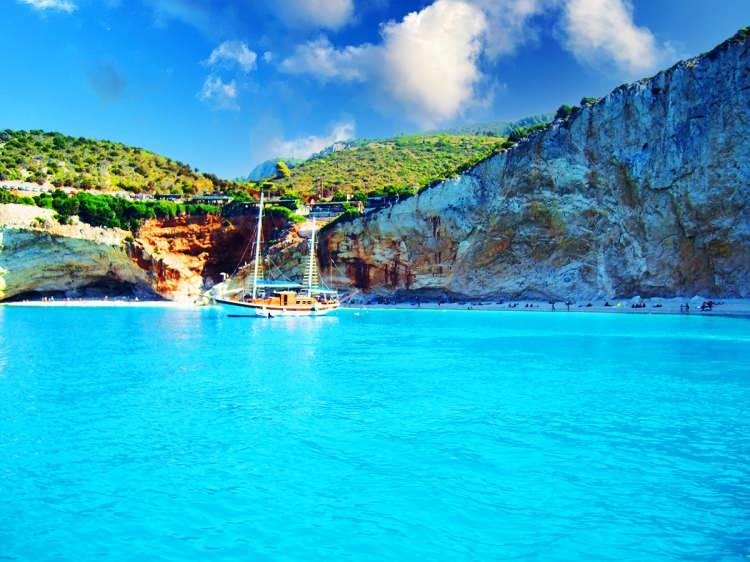 <p><strong>5. Porto Katsiki, Yunanistan</strong></p>