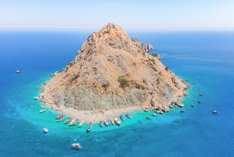 <p><span style="color:#FF0000"><strong>11. Suluada, T&uuml;rkiye</strong></span></p>
