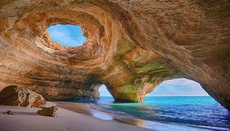 <p><strong>20. Praia da Marinha plajı, Portekiz</strong></p>