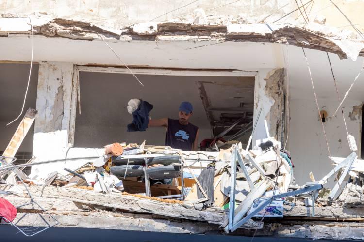 <p>İsrail'in saldırılarında İran Genelkurmay Başkanı Bakıri ve Devrim Muhafızları Ordusu Komutanı Selami gibi üst düzey askeri yetkililerin de aralarında olduğu en az 224 kişi öldü.</p>