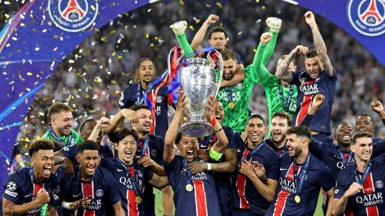 <p>Barcelona’yı, Şampiyonlar Ligi şampiyonluğuyla sezonu taçlandıran Paris Saint-Germain izledi.</p>
