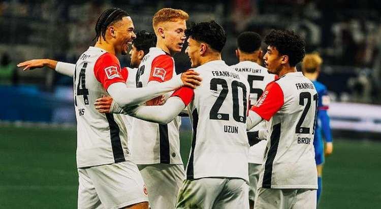 <p>4- Frankfurt | Almanya<br />
<br />
* Değeri: 355 Milyon Euro<br />
<br />
* Artış: 107 Milyon Euro</p>