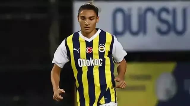 <p>* Emir Ortakaya</p>