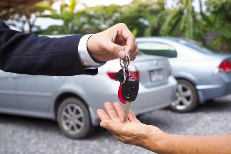 <p>Türkiye'de satılan birçok bibrit araçta vergi oranı değişmiyor. Vergi oranı değişecek araç grubu hibrit olup 2000 cc ve üzeri motor hacmine sahip olanlar olacak. Bu araçlarda uygulanan yüzde 130'luk ÖTV yüzde 150'ye yükseltilecek. Bu araçlar da piyasada bazı markalar tarafından satılıyor. Önce ÖTV sonra da KDV eklendiği için bu araçların fiyatları yüzde 30 civarında artış gösterebilir.</p>
<p> </p>