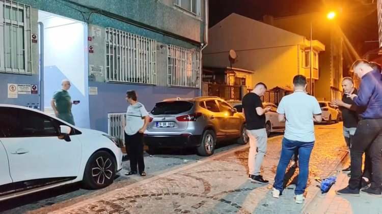 <p>İstanbul'un Fatih ilçesinde yaşanan vahşetin detayları ortaya çıktı. Bir polis memurunun ntihar ettiği evinden çıkan erkeğe ait uzuv parçaları, dehşeti açığa çıkardı. Cesedin kimliği ise belli oldu. İşte detaylar...</p>