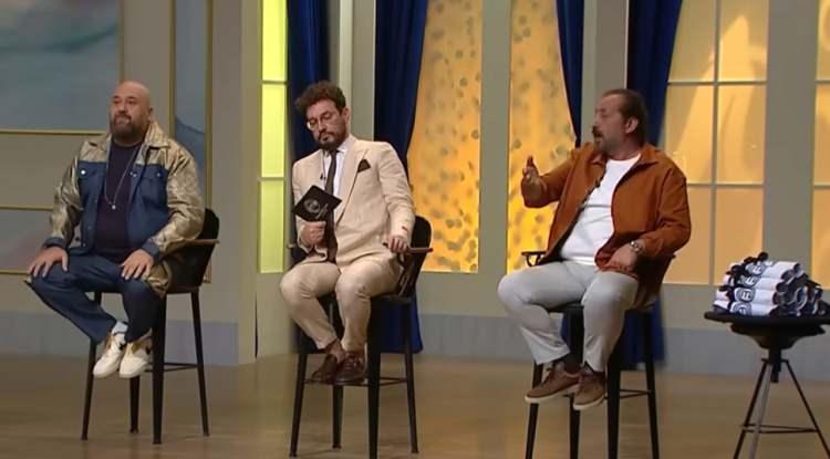 <p>Somer Şef, "bütün dünyada 'şef' denir" derken; Mehmet şef, "mutfak sorumlusu" ünvanını savundu.</p>