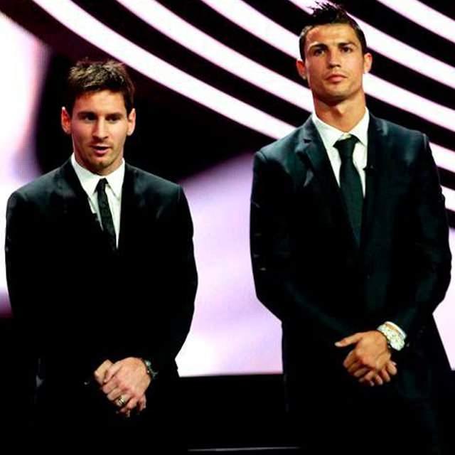 <p>DSport'a konuşan Messi, <strong><em>"Cristiano'ya kariyeri sebebiyle büyük bir saygı duyuyorum çünkü hala en üst seviyede mücadele ediyor.</em></strong></p>