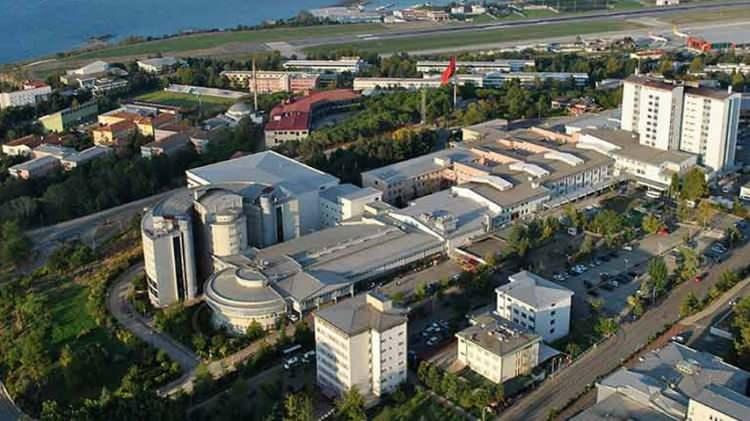 <p>1494. derece Karadeniz Teknik Üniversitesi,Türkiye,27,-,1136,-,1440,68.2</p>