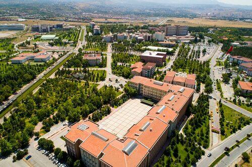 <p>1261. derece Erciyes Üniversitesi,Türkiye,17,-,-,-,1215,69.2</p>