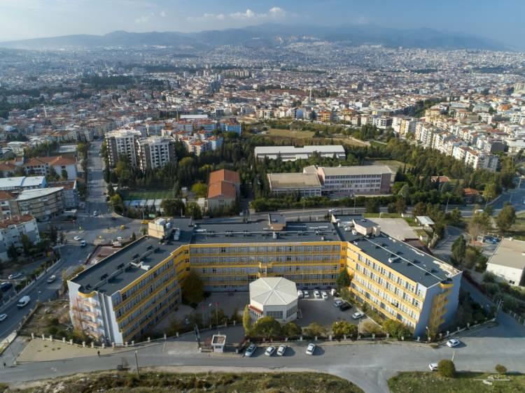 <p>1206. derece Dokuz Eylül Üniversitesi,Türkiye,15,-,-,-,1156,69.5</p>