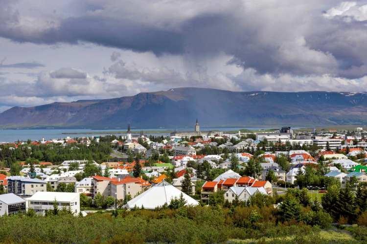 <p><strong>İzlandalılar bu sorundan tamamen uzak bir yaşam sürdürüyor. </strong></p>
<p> </p>
<p><strong>Peki bu nasıl mümkün oluyor?</strong></p>