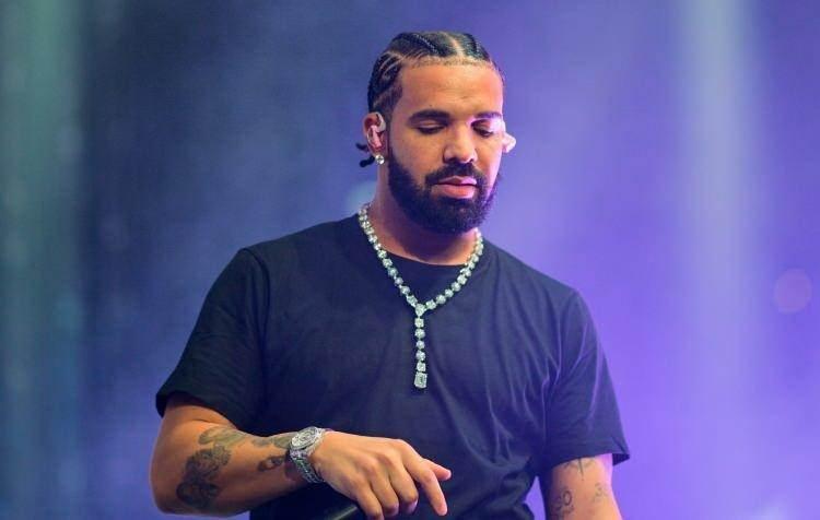 <p><strong><span style="color:#B22222">DRAKE</span> | İSRAİL</strong></p>
<p> </p>
<p><strong>Rapçi</strong></p>