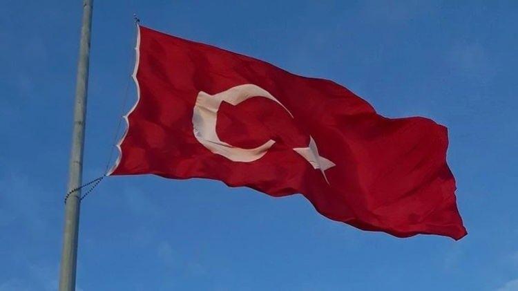 <p><strong>6- TÜRKİYE</strong></p>

<p><br />
<strong>S-400, HİSAR-A+, HİSAR-O+</strong></p>

<p> </p>

<p>Türkiye, bu sıralamada 6. sırada yer almakta olup, envanterinde Rus yapımı S-400 sisteminin yanı sıra yerli üretim HİSAR-A+ ve HİSAR-O+ hava savunma sistemlerini bulunduruyor.</p>

