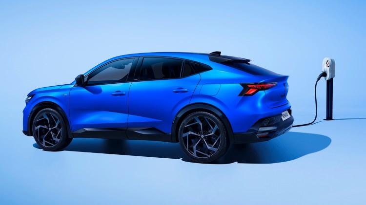 <p>"Yılın Tasarımı" ödülü Kia EV3'e ve "Yılın İnovatif Projesi" ödülü elektrikli saydamlığı değişen tavan teknolojisiyle Renault Rafale modeline verildi.</p>
<p></p>