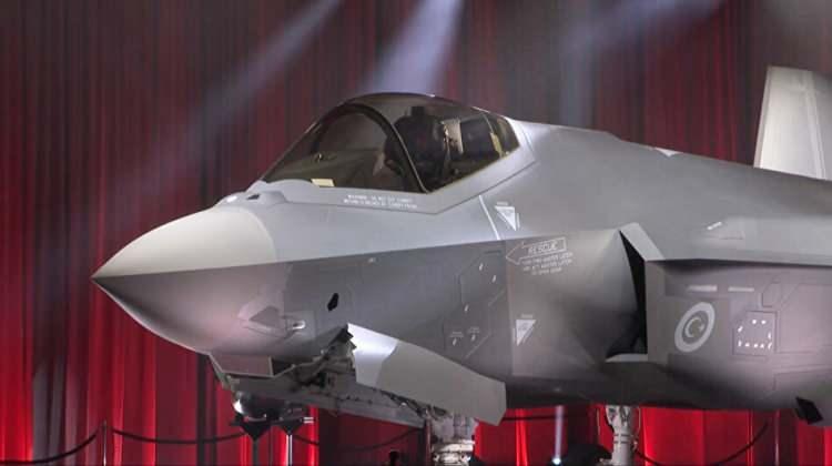 <p><strong>"GÜNDEM F-35"</strong></p>
<p> </p>
<p>Orta Doğu'da patlak veren gerilim ardından, İsrail'in F-35'lerle İran'a yönelik nokta atışı saldırıları ABD yapımı savaş uçağının manevra kabiliyetini ve özelliklerini yeniden gündeme taşıdı.</p>