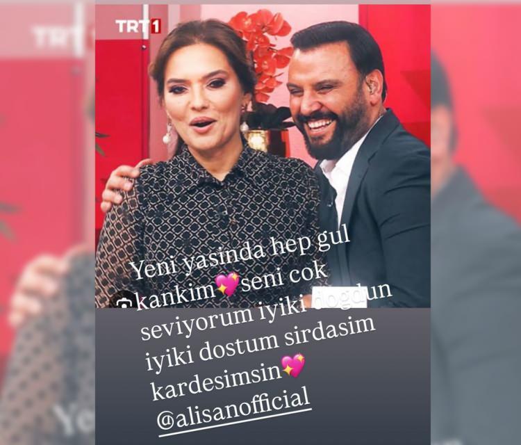 <p><span style="color:#800000"><strong>"DOSTUM, SIRDAŞIM, KARDEŞİM"</strong></span></p>
<p><span style="color:#000000">Sosyal medya hesabından Alişan'la beraber fotoğrafını paylaşan ünlü şarkıcı, <em><strong>"Yeni yaşında hep gül kankim, seni çok seviyorum. İyi ki doğdun. İyi ki dostum, sırdaşım, kardeşimsin."</strong></em> diyerek yakın dostunun yeni yaşını kutladı.</span></p>
